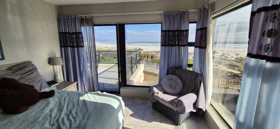 4 Bedroom Property for Sale in Van Riebeeckstrand Western Cape